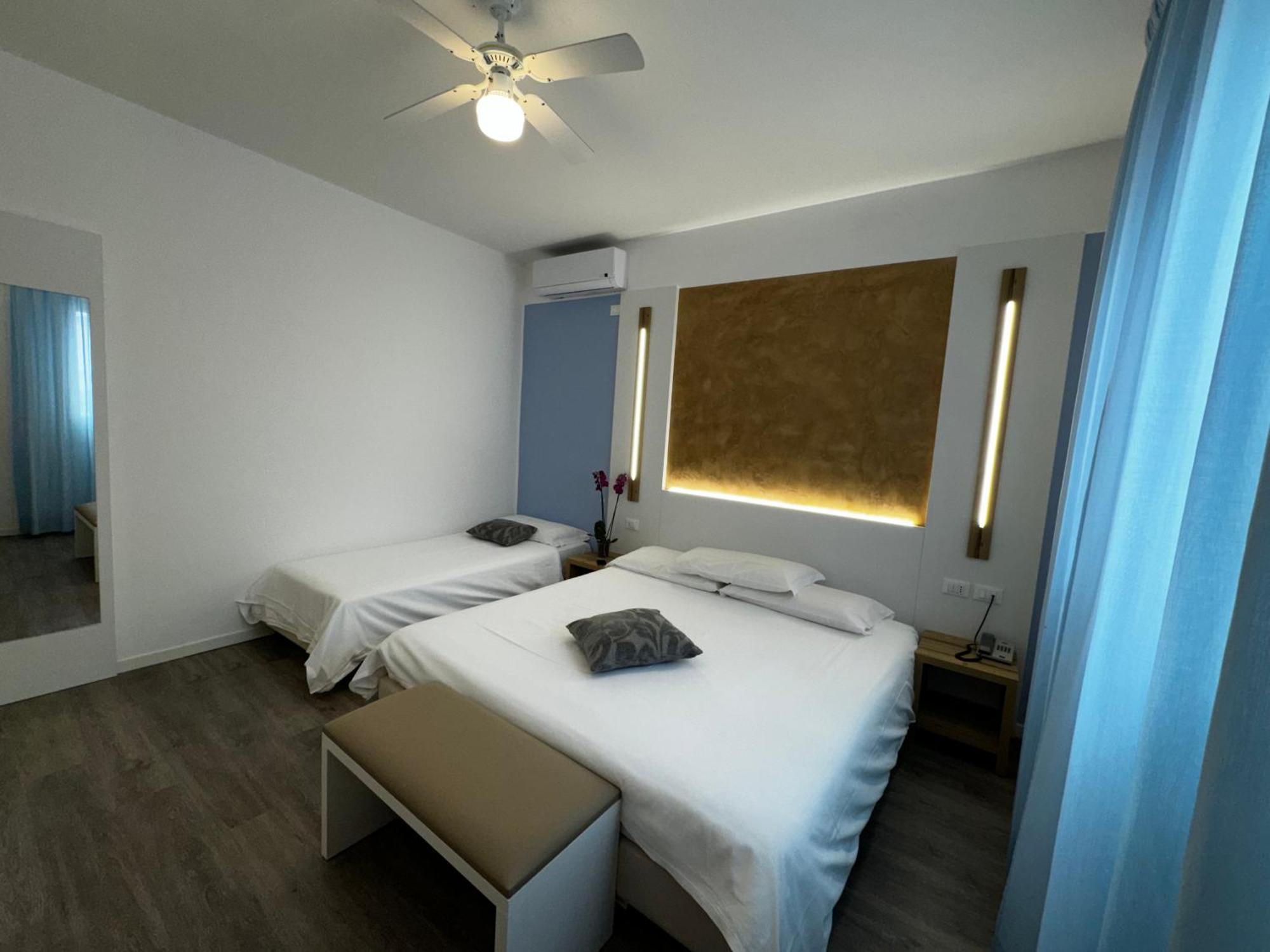 Hotel Etna Caorle Ngoại thất bức ảnh