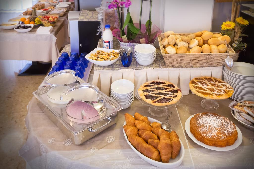 Hotel Etna Caorle Ngoại thất bức ảnh